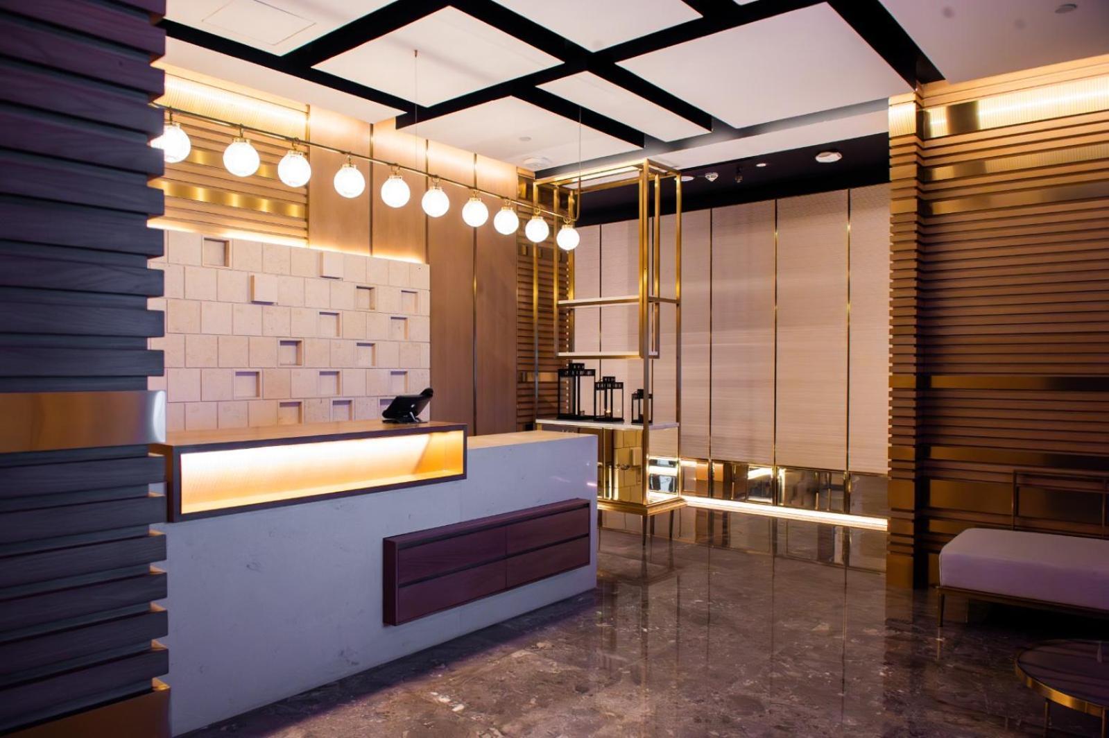 Narcissus The Royal Hotel リヤード エクステリア 写真 The lobby of the hotel