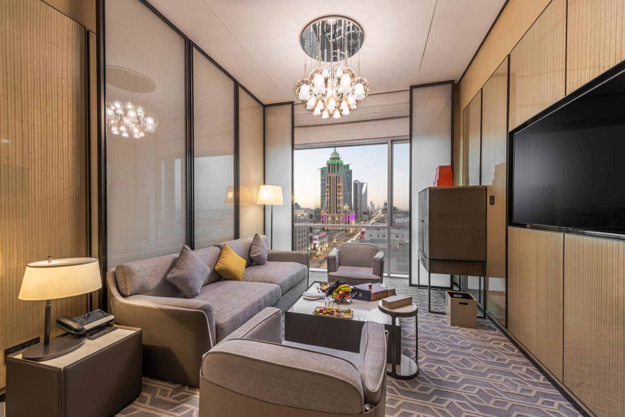 Narcissus The Royal Hotel リヤード エクステリア 写真 A suite at the hotel