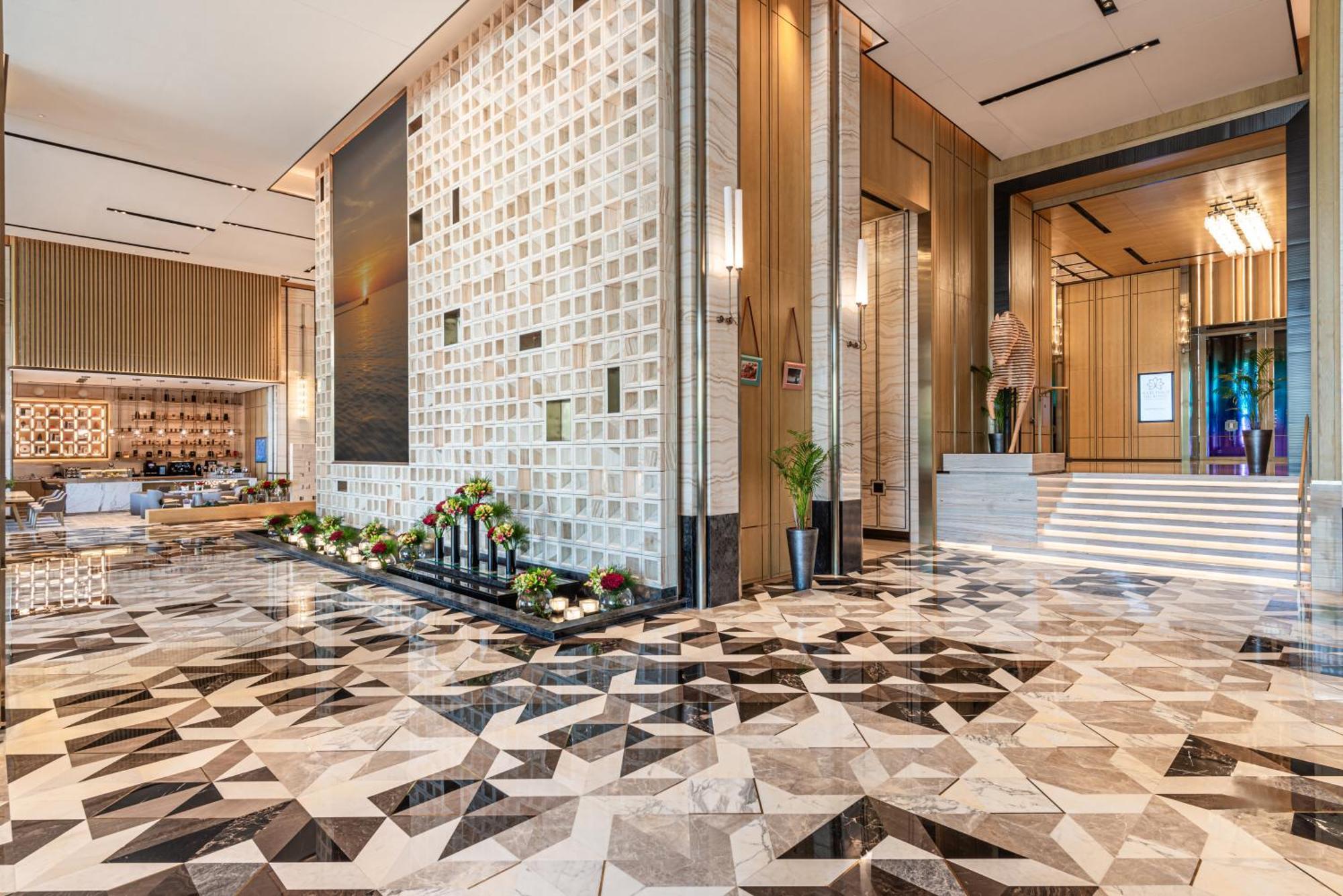 Narcissus The Royal Hotel リヤード エクステリア 写真 The lobby of the hotel